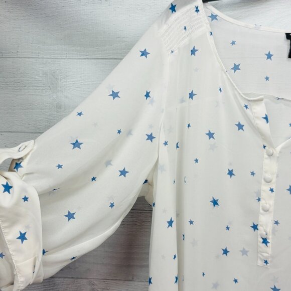Torrid Harper Georgette Blouse Sheer Blue Star Print Roll Tab Sleeve Plus 2 | 2X - Picture 4 of 12